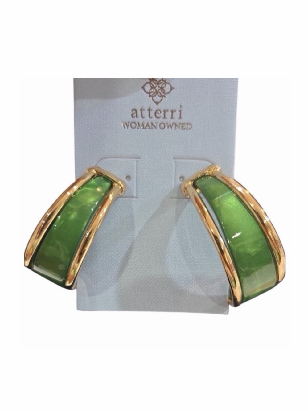 NWT ⚜️💚⚜️ ATTERRI Gorgeous Green and Gold Toned Chunky Hoop Earrings